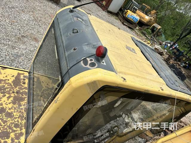 駕駛室頂部俯視(上車部件) 駕駛室頂部俯視(上車部件)