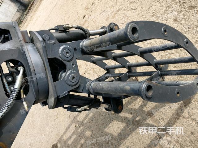 鏟斗45度(工作和回轉(zhuǎn)裝置) 鏟斗45度(工作和回轉(zhuǎn)裝置)