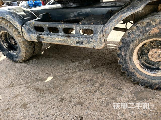 右側履帶整體?(行走機構) 右側履帶整體?(行走機構)
