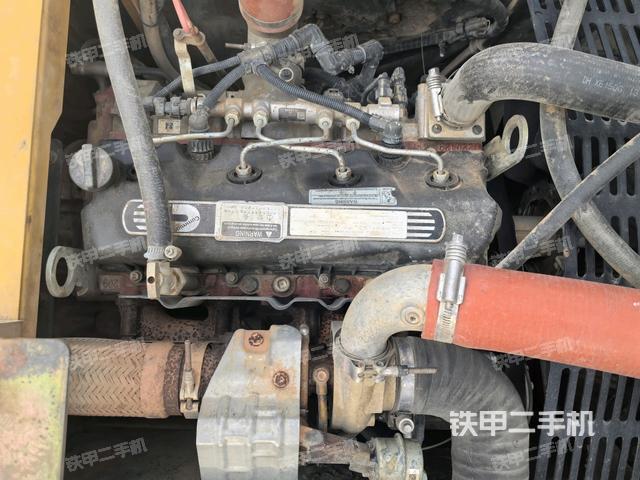 氣門室蓋螺絲特寫（上車部件）