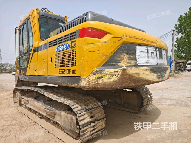 整機(jī)右后45°(整機(jī)外觀) 整機(jī)右后45°(整機(jī)外觀)