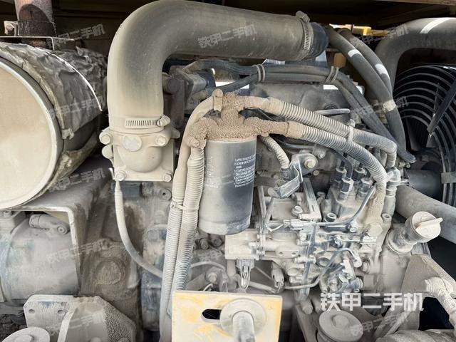 發(fā)動(dòng)機(jī)室（上車(chē)部件）