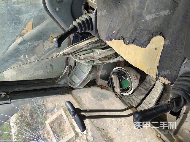 驾驶室整体（整机外观）