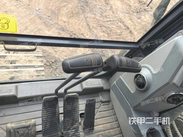 座椅左側(cè)控制臺(tái)/音響/含左手柄（駕駛室部分）