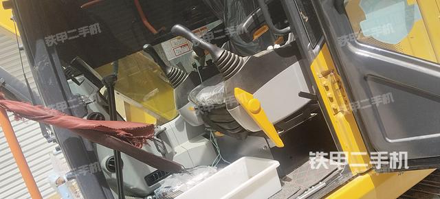 驾驶室整体（整机外观）