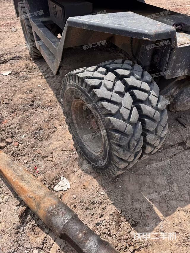 右側(cè)履帶整體?（行走機構(gòu)）