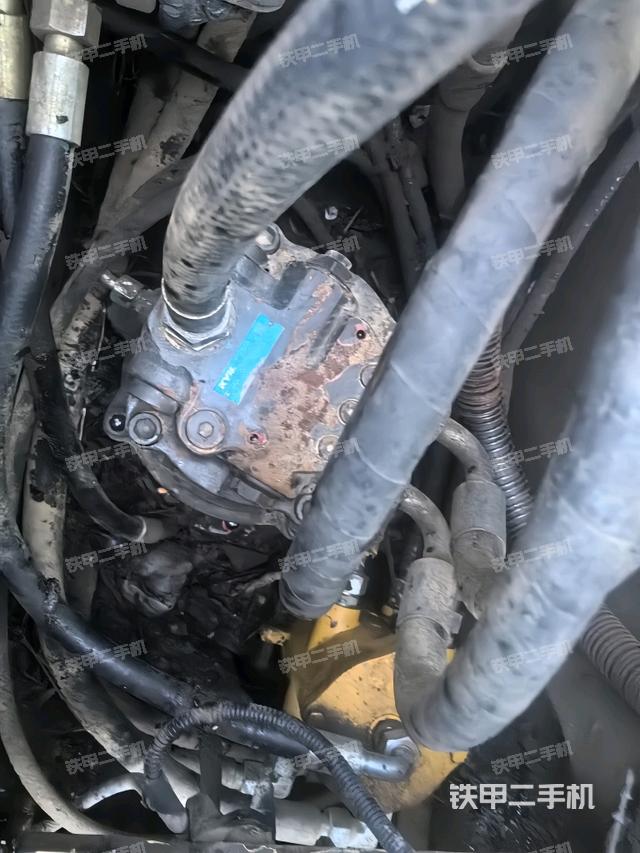 回轉(zhuǎn)馬達(dá)（上車部件）