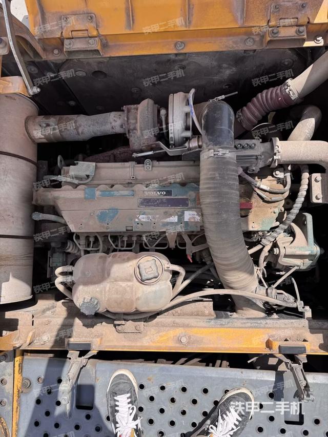 駕駛室頂部俯視(上車(chē)部件) 駕駛室頂部俯視(上車(chē)部件)