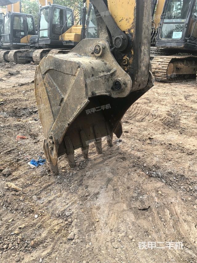 小臂整體左后（工作和回轉(zhuǎn)裝置）