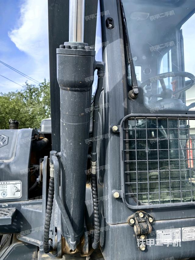 大臂根部?斜(工作和回轉(zhuǎn)裝置) 大臂根部?斜(工作和回轉(zhuǎn)裝置)