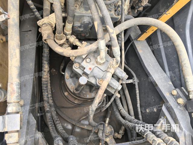 發(fā)動(dòng)機(jī)室（上車部件）