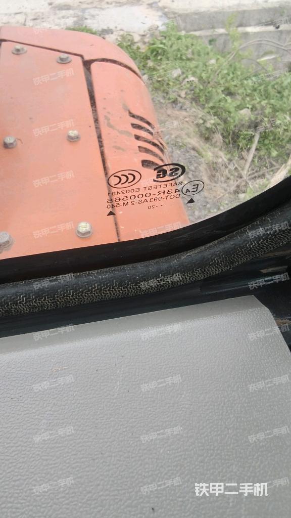 后窗玻璃角標(biāo)(駕駛室部分) 后窗玻璃角標(biāo)(駕駛室部分)