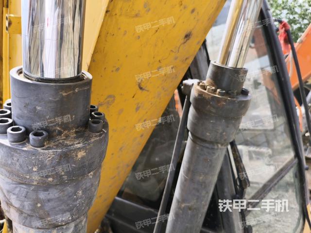 大臂油缸整體?豎拍(工作和回轉(zhuǎn)裝置) 大臂油缸整體?豎拍(工作和回轉(zhuǎn)裝置)