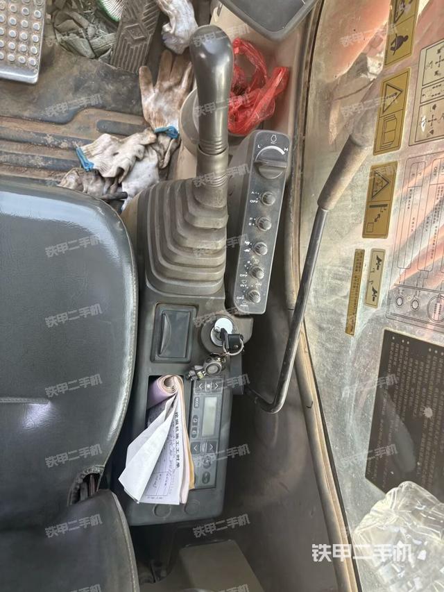 小時(shí)表(駕駛室部分) 小時(shí)表(駕駛室部分)