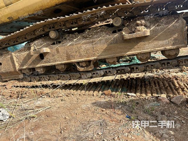 單側(cè)履帶整體（整機(jī)外觀）