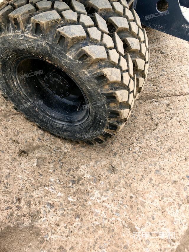 左驅(qū)動(dòng)輪(行走機(jī)構(gòu)) 左驅(qū)動(dòng)輪(行走機(jī)構(gòu))