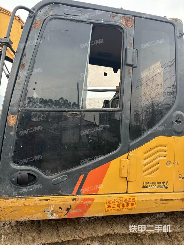 ?駕駛室正側(cè)（駕駛室部分）