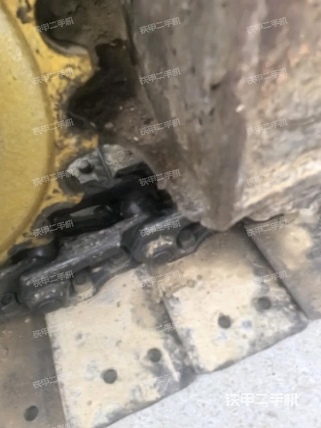 左驅(qū)動(dòng)輪（行走機(jī)構(gòu)）