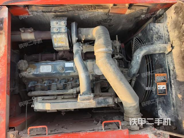 發(fā)動機(jī)整體俯視(整機(jī)外觀) 發(fā)動機(jī)整體俯視(整機(jī)外觀)