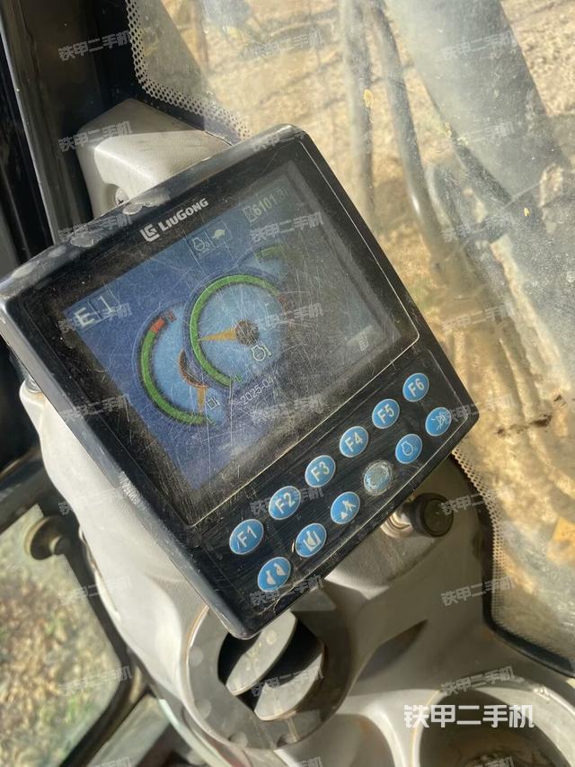 顯示屏?(駕駛室部分) 顯示屏?(駕駛室部分)