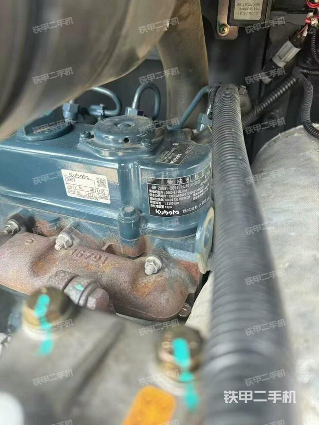 发动机整体俯视（整机外观）