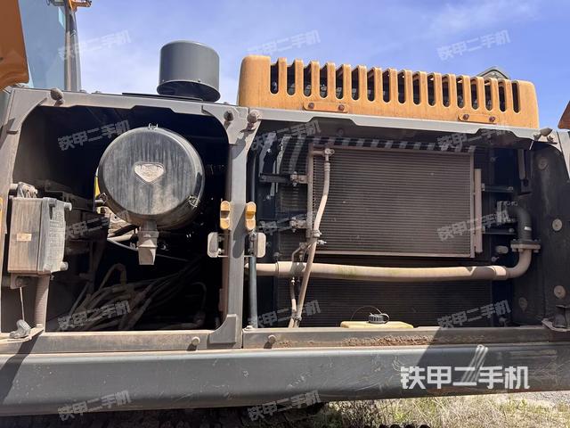 散熱器正面(大件艙室) 散熱器正面(大件艙室)