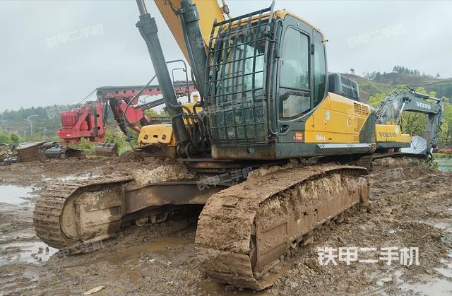 驾驶室整体（整机外观）