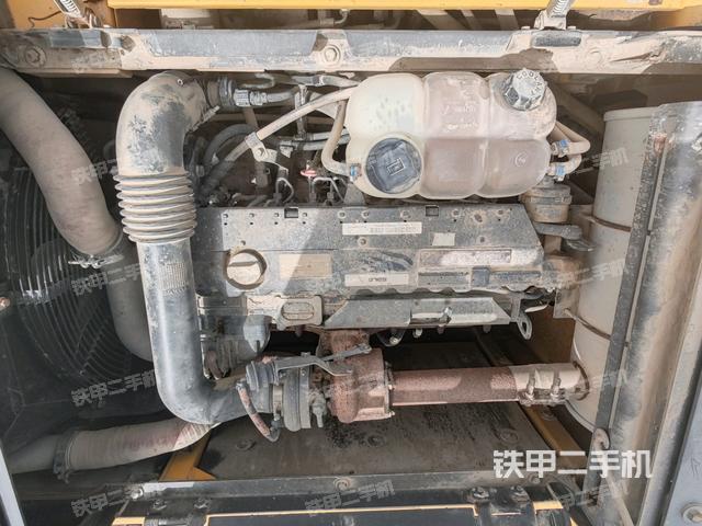 發(fā)動機(jī)整體俯視(整機(jī)外觀) 發(fā)動機(jī)整體俯視(整機(jī)外觀)