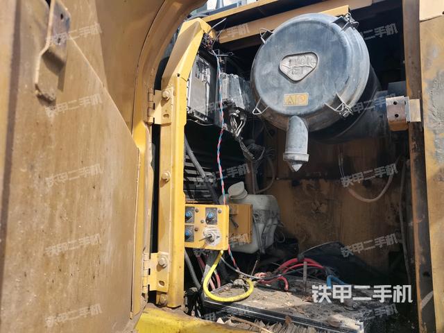 電瓶（大件艙室）