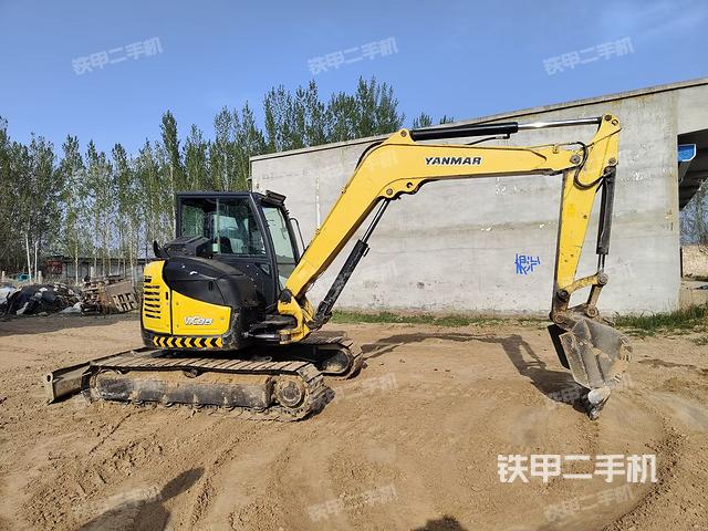 整機(jī)右后45°(整機(jī)外觀) 整機(jī)右后45°(整機(jī)外觀)