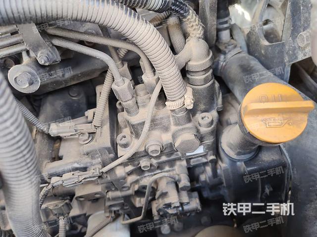 發(fā)動(dòng)機(jī)整體俯視(整機(jī)外觀) 發(fā)動(dòng)機(jī)整體俯視(整機(jī)外觀)