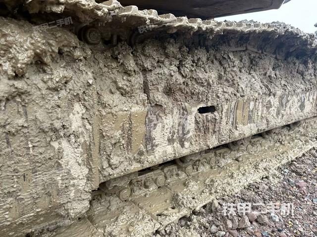 右側(cè)履帶整體?（行走機(jī)構(gòu)）