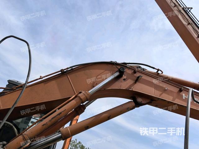 大臂整體?右側(cè)(工作和回轉(zhuǎn)裝置) 大臂整體?右側(cè)(工作和回轉(zhuǎn)裝置)