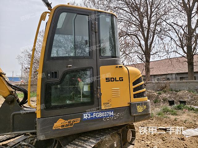 駕駛室頂部（整機(jī)外觀）
