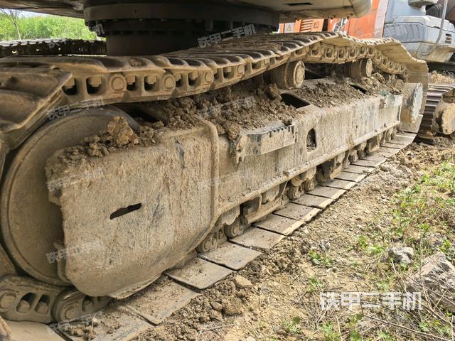 左側(cè)履帶整體?(行走機構(gòu)) 左側(cè)履帶整體?(行走機構(gòu))
