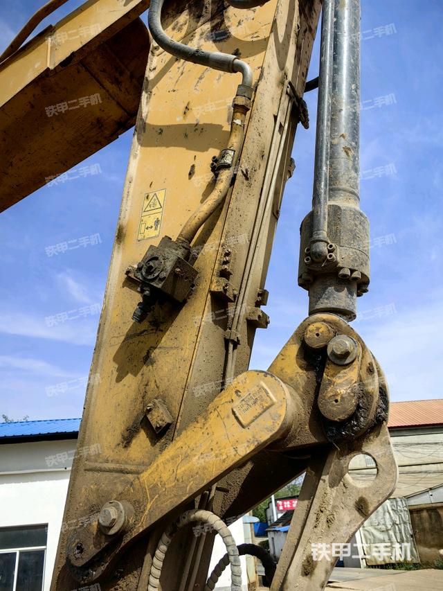 小臂整體左后（工作和回轉(zhuǎn)裝置）