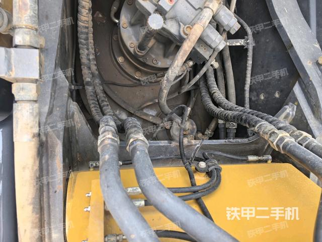 回轉(zhuǎn)馬達(dá)（上車部件）