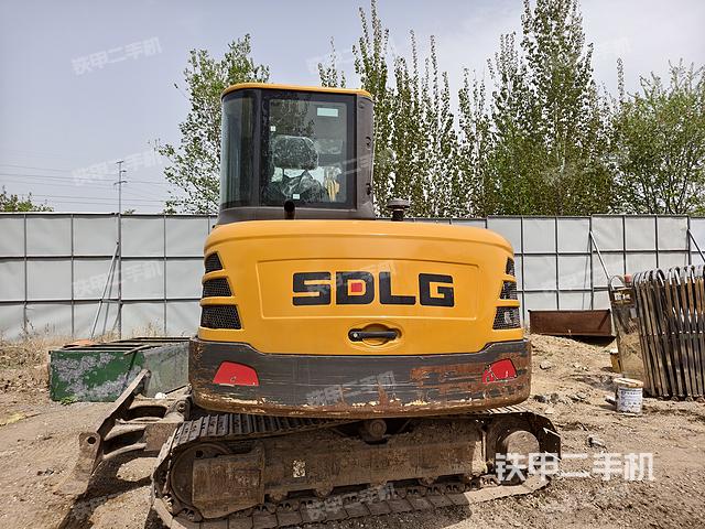 駕駛室頂部（整機(jī)外觀）