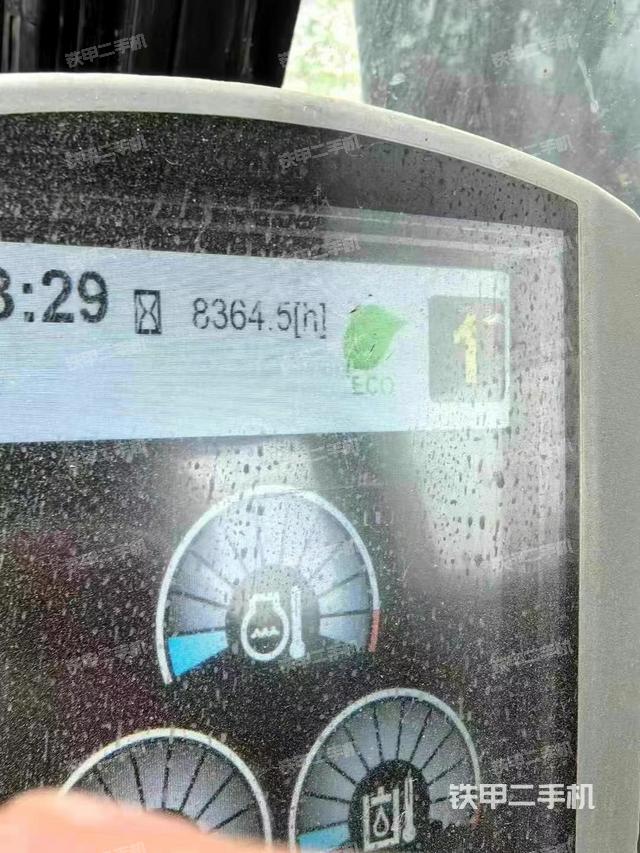 駕駛室整體（整機外觀）