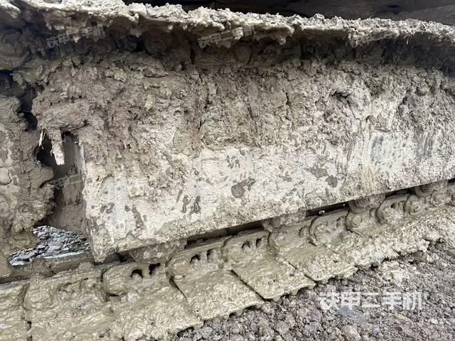 左側(cè)履帶整體?（行走機(jī)構(gòu)）