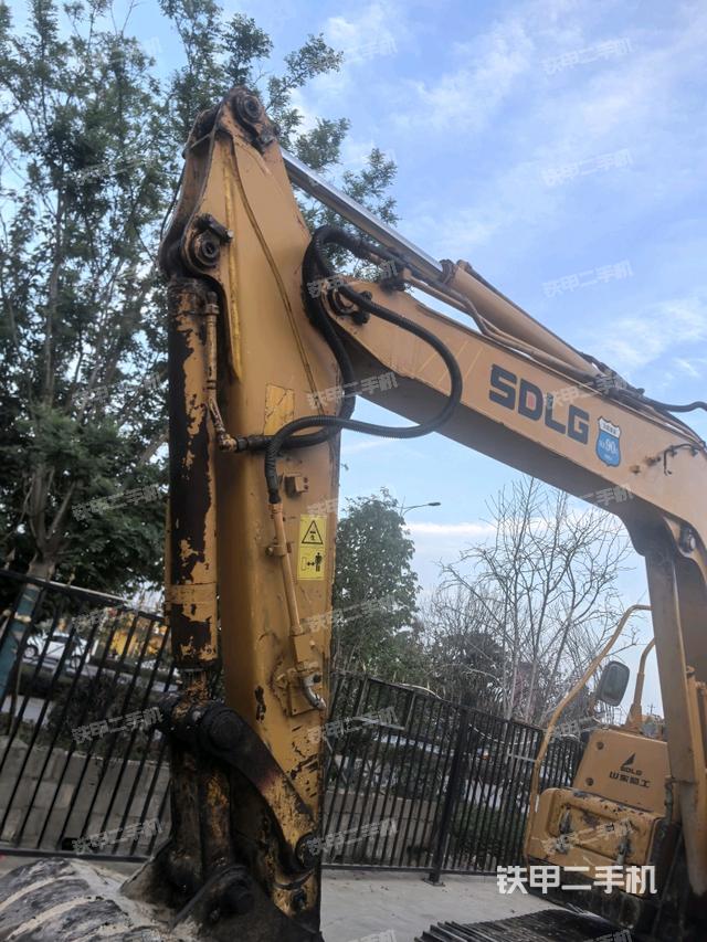 小臂整體左后（工作和回轉(zhuǎn)裝置）