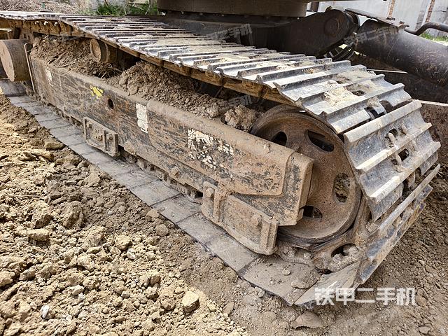 單側(cè)履帶整體（整機(jī)外觀）