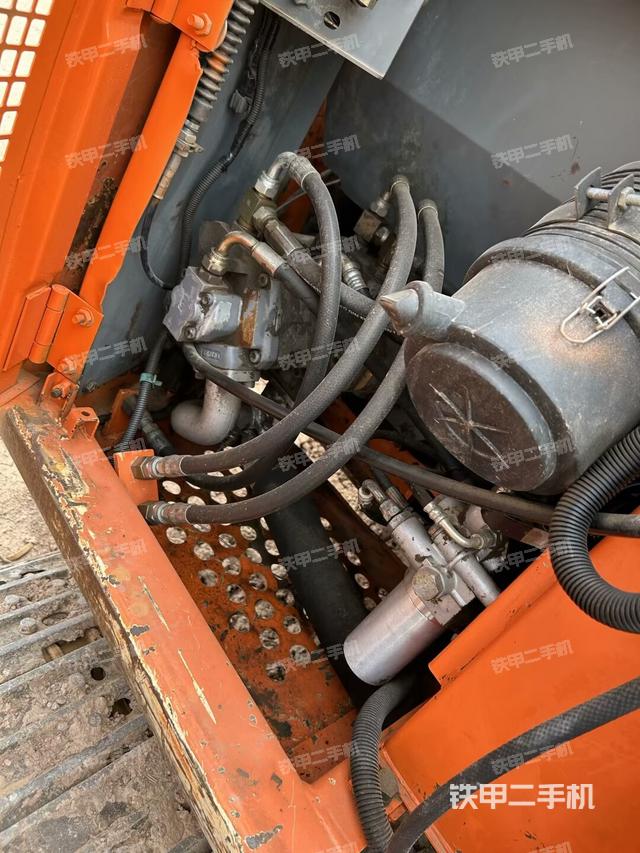 液壓泵室(大件艙室) 液壓泵室(大件艙室)