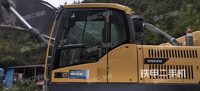 驾驶室整体（整机外观）