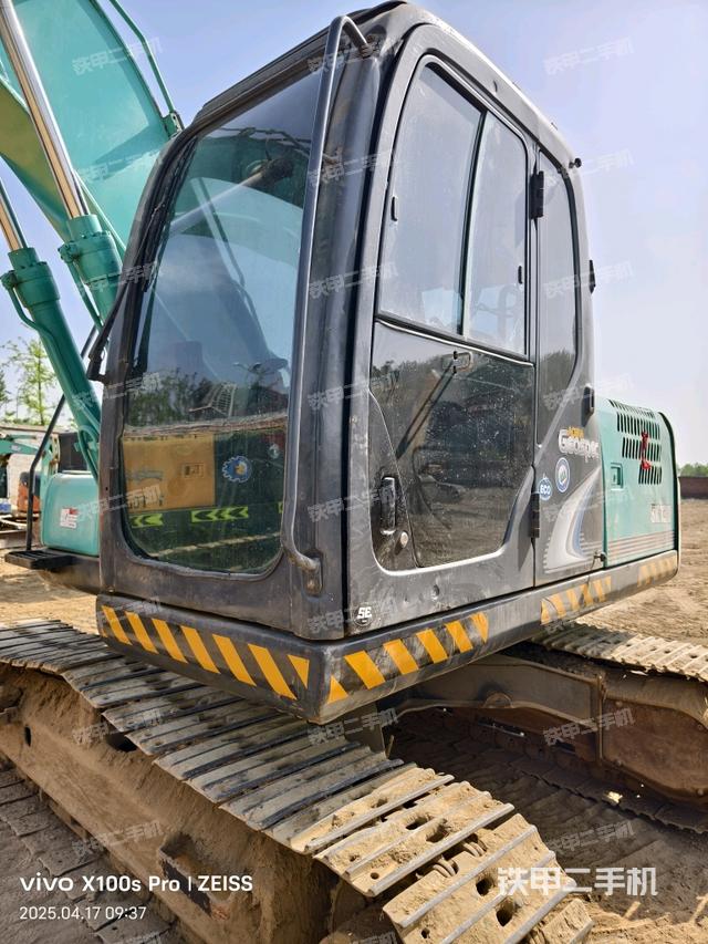 駕駛室整體（整機(jī)外觀）