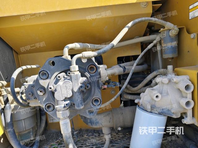 液壓泵斜45?左(大件艙室) 液壓泵斜45?左(大件艙室)