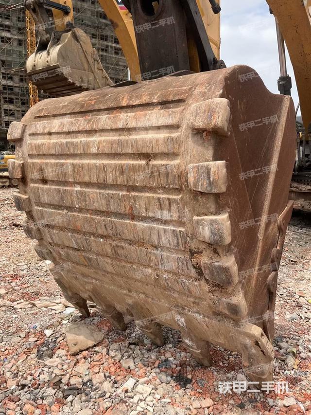 大臂整體?右側(cè)(工作和回轉(zhuǎn)裝置) 大臂整體?右側(cè)(工作和回轉(zhuǎn)裝置)
