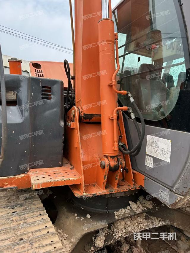 大臂根部?斜(工作和回轉(zhuǎn)裝置) 大臂根部?斜(工作和回轉(zhuǎn)裝置)