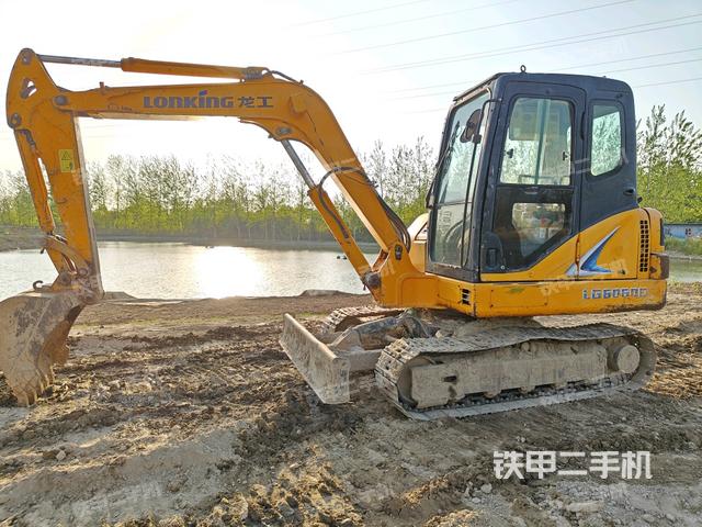 龍工LG6060D挖掘機(jī)