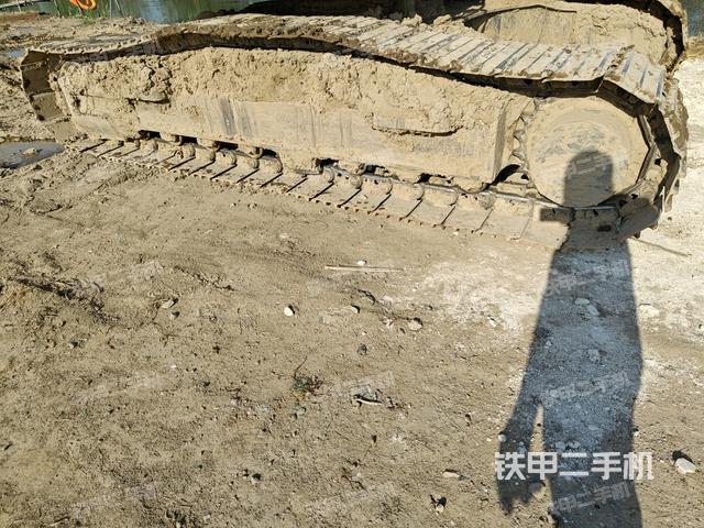 左側(cè)履帶整體?（行走機(jī)構(gòu)）